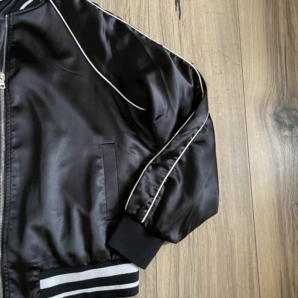 WD NY Satin Bomber Style Jacket Size Large Black White Trim Y2K - Picture 3 of 8